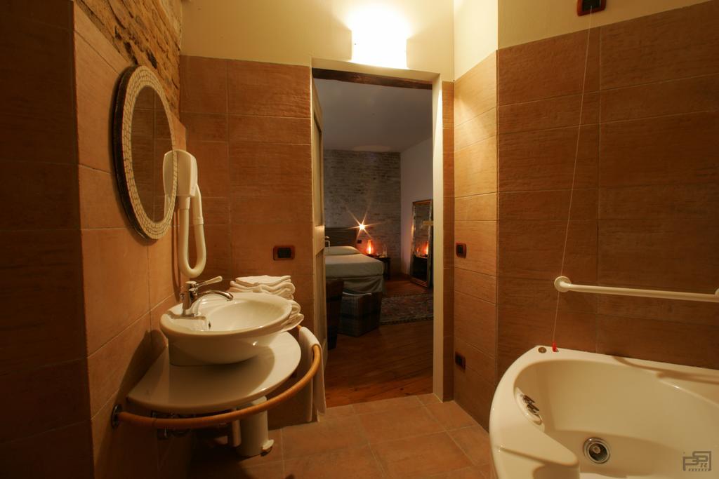 Ristorante Country House Isolabelgatto Villa Fano Cameră foto